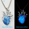 Women's Luminous Heart Pendant Necklace (Zinc Alloy)