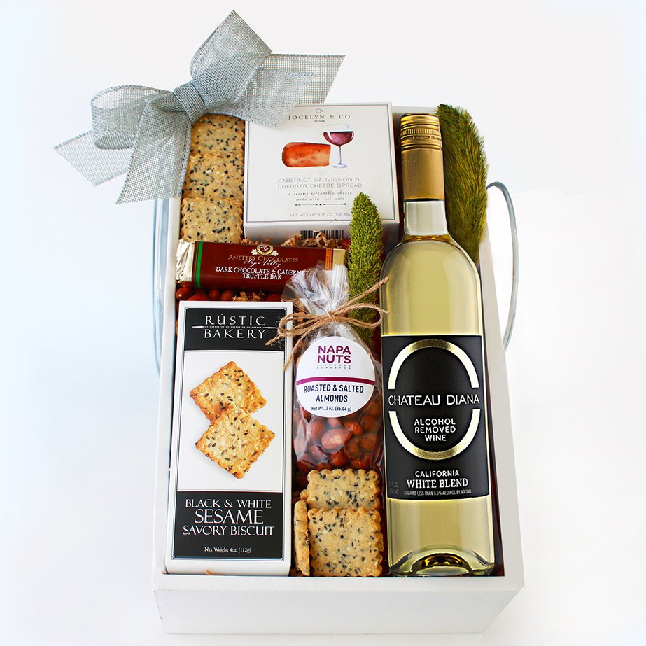 Chateau Diana Delight: Non-Alcoholic Wine & Cheese Gift Set