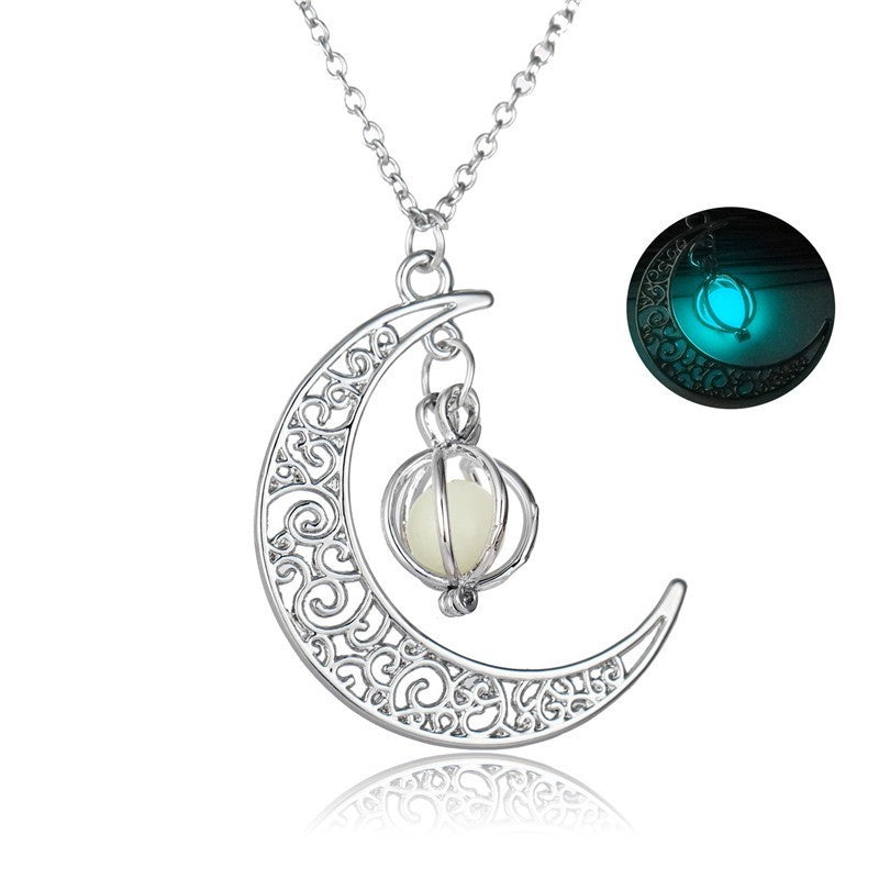 Fashionable Moonstone Pendant Necklace with Healing Properties