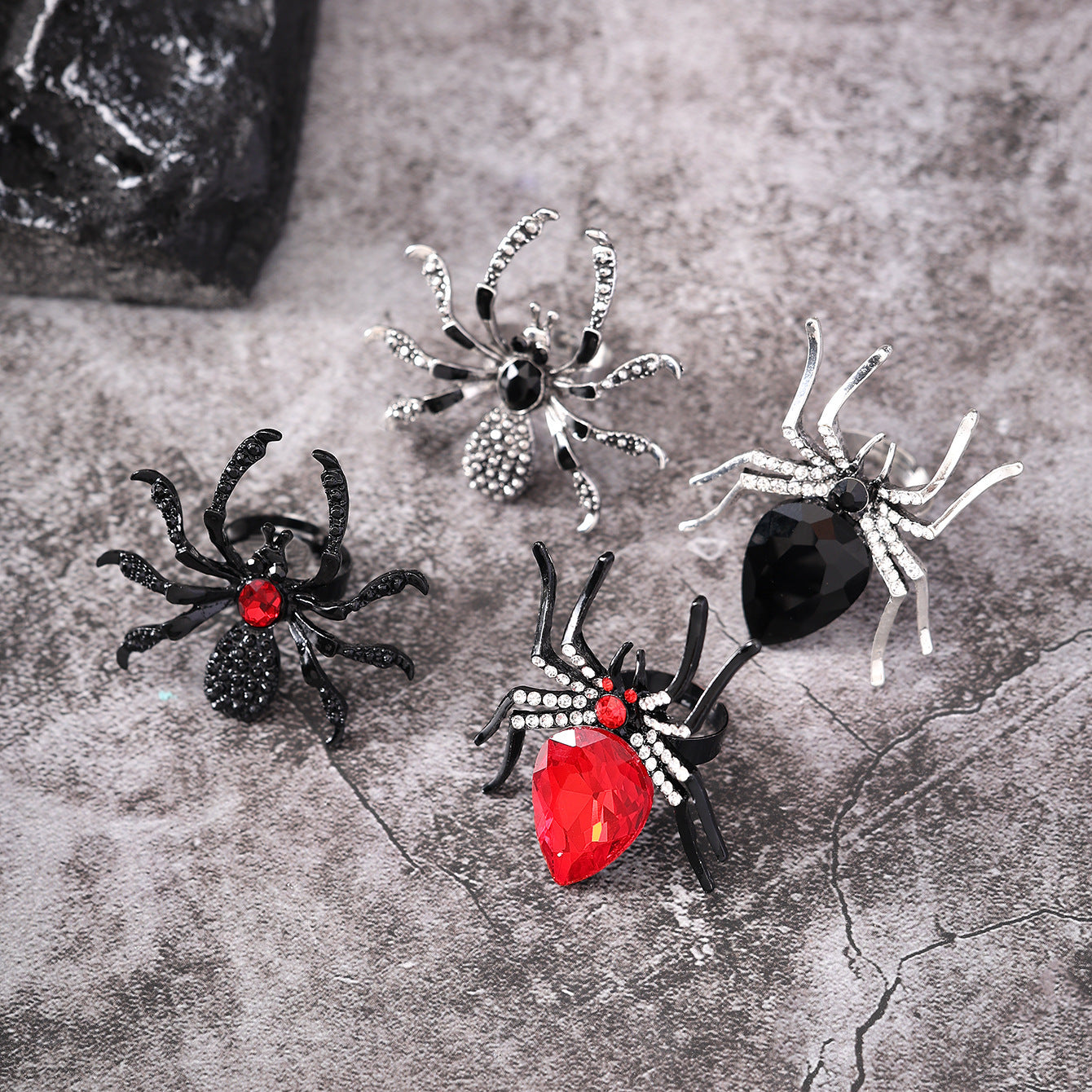 Halloween Rhinestone Spider Ring – Fashionable Open Ring for Women