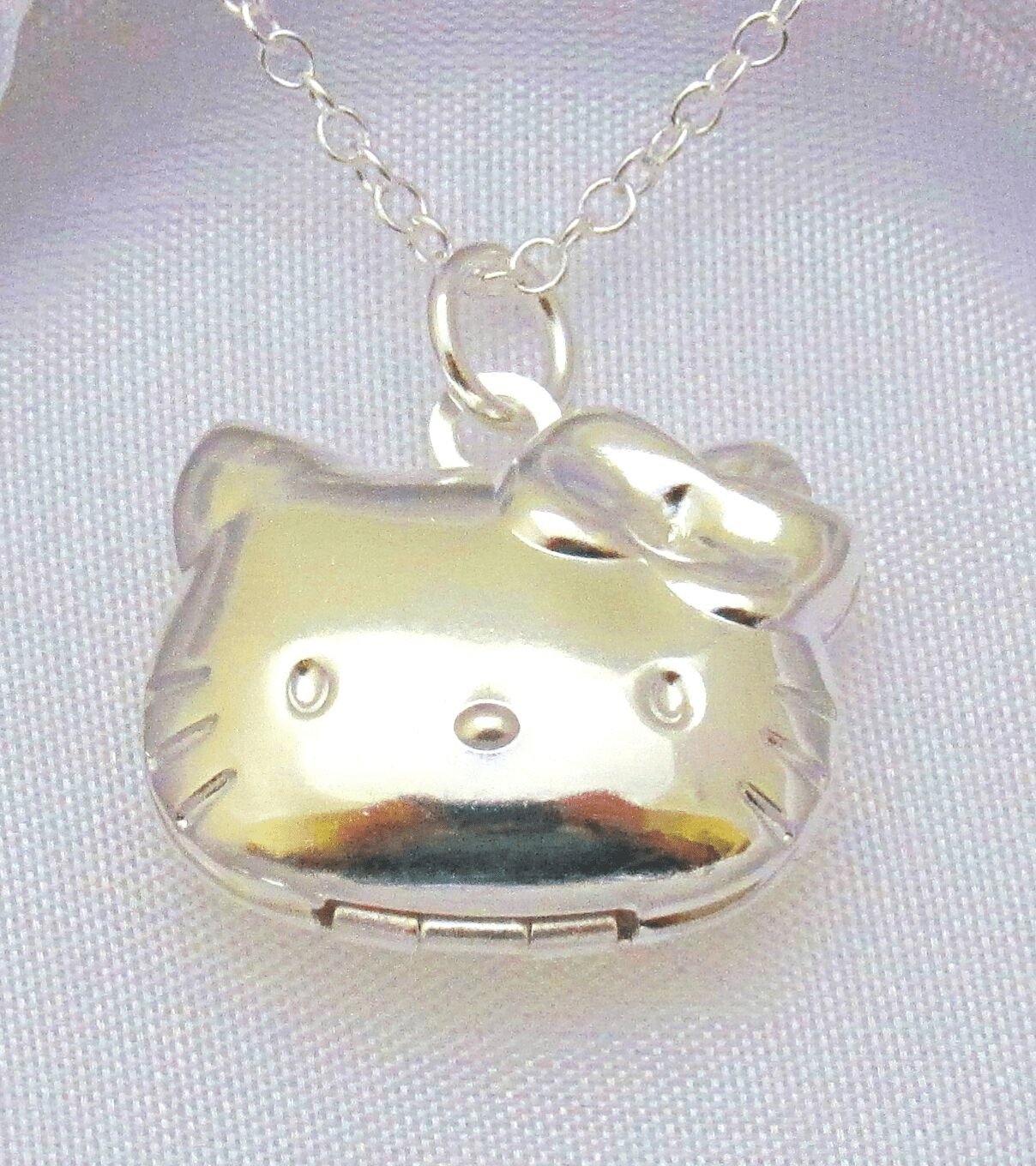 16" Sterling Silver Link Chain Gifts for Daughter: Sterling Silver Hello Kitty Cat Locket Pendant