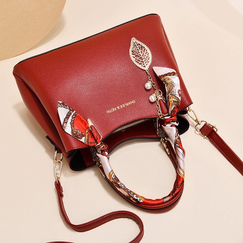 Mother's Day Gift: Shoulder Bag With Leaf Pendant